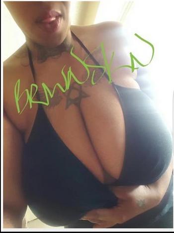 Pam, 38  female escort, Manhattan
