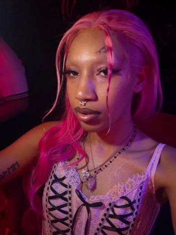 Luckii, 21  female escort, Manhattan