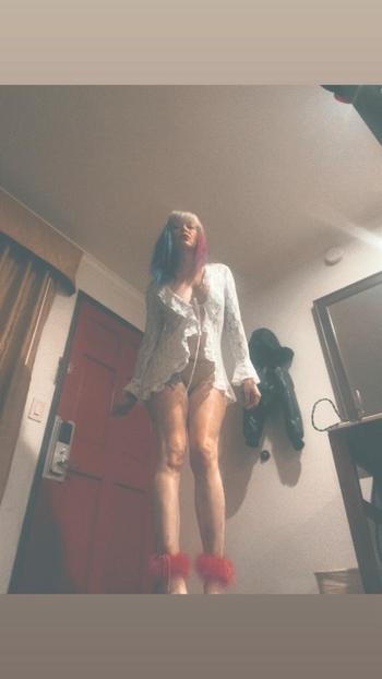 Bubbles, 27  female escort, Manhattan